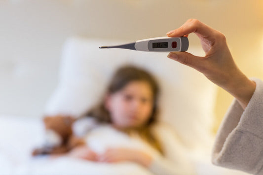 Fever in Children in Qatar: Symptoms, Home Care & When to Visit a Doctor