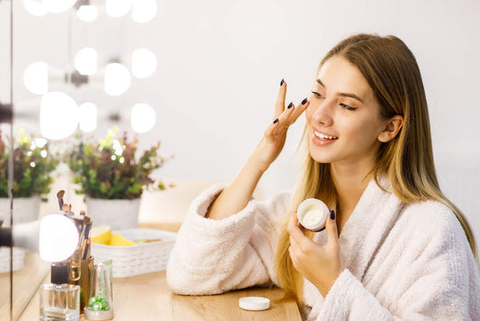 Skincare for Dry Climate Qatar: 5 Must-Have Essentials for Hydrated Skin